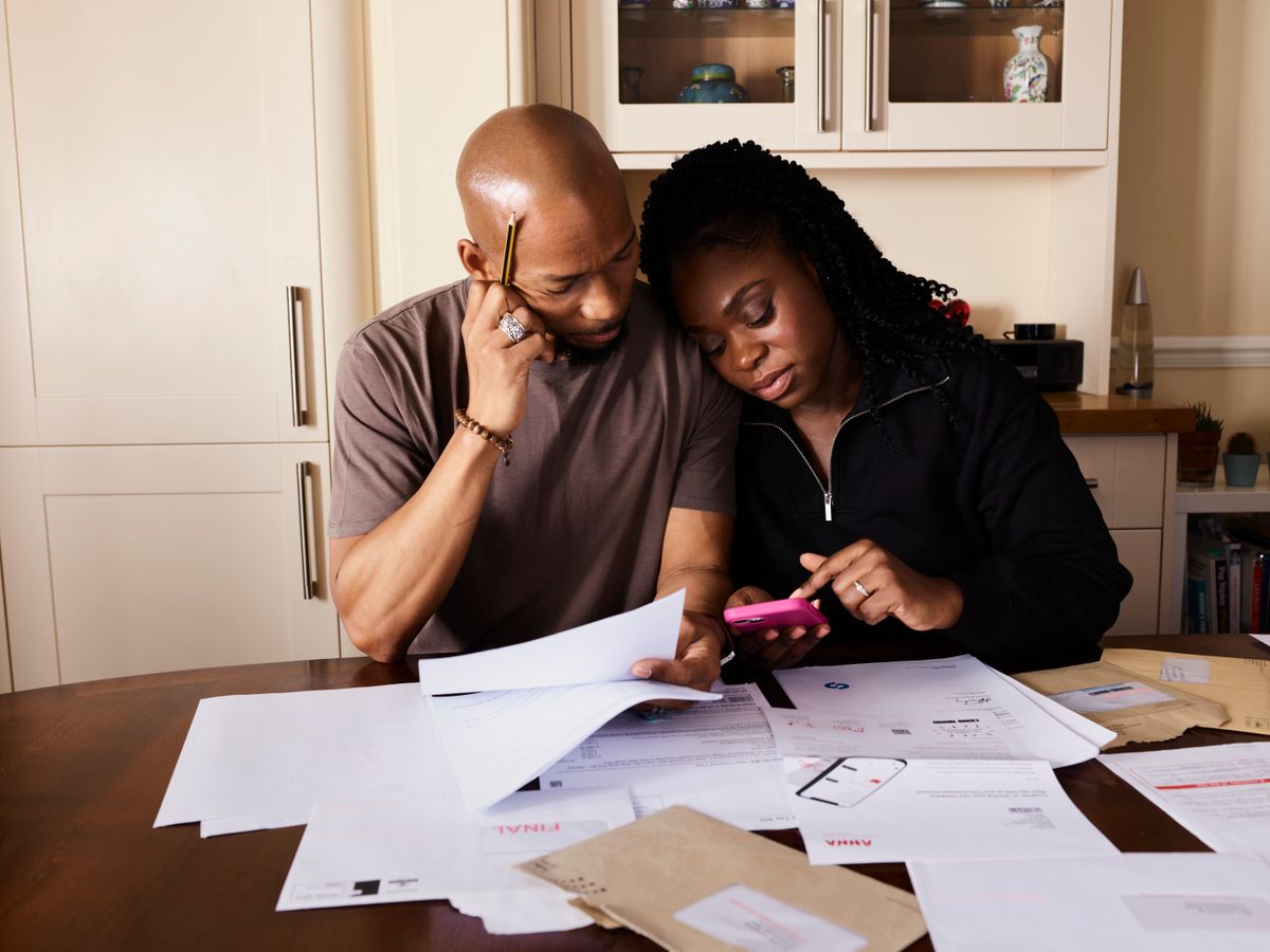 Finanças do casal: como dividir contas, dívidas e cartão